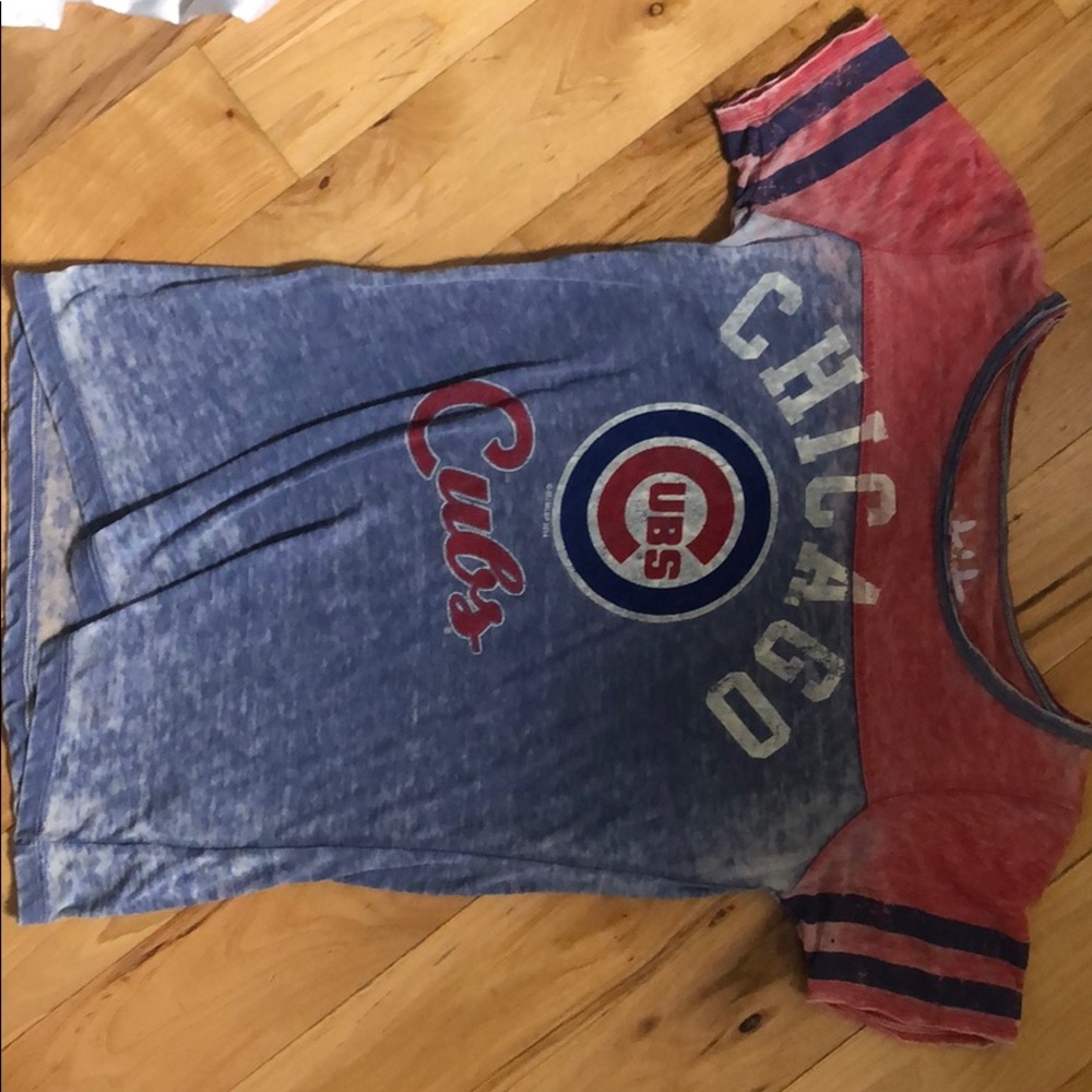 chicago cubs T-shirt